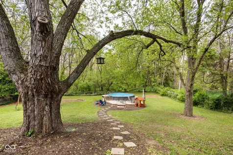 4709 Andover Square Indianapolis IN 46226