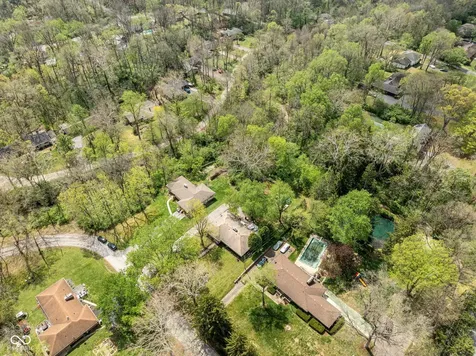 4709 Andover Square Indianapolis IN 46226