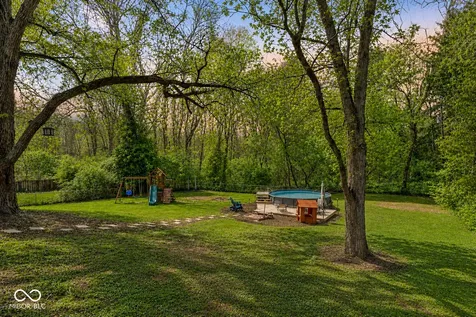 4709 Andover Square Indianapolis IN 46226