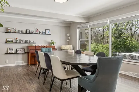 4709 Andover Square Indianapolis IN 46226