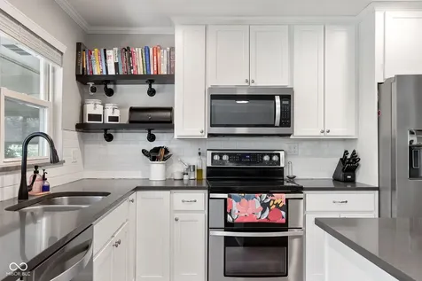 4709 Andover Square Indianapolis IN 46226