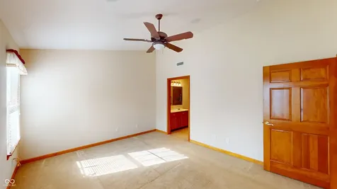 7427 Oak Knoll Drive Indianapolis IN 46217