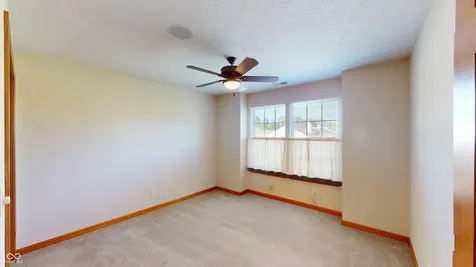 7427 Oak Knoll Drive Indianapolis IN 46217