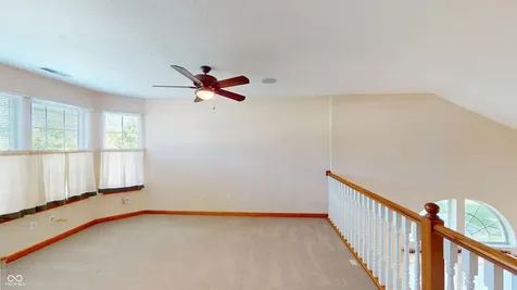 7427 Oak Knoll Drive Indianapolis IN 46217