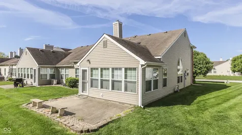 7427 Oak Knoll Drive Indianapolis IN 46217