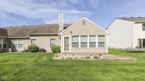 7427 Oak Knoll Drive Indianapolis IN 46217