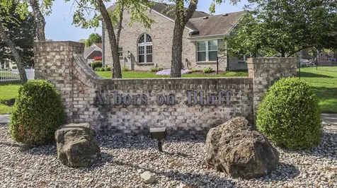 7427 Oak Knoll Drive Indianapolis IN 46217