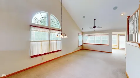 7427 Oak Knoll Drive Indianapolis IN 46217