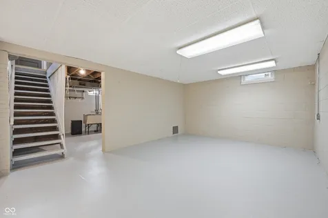8131 Englewood Road Indianapolis IN 46240