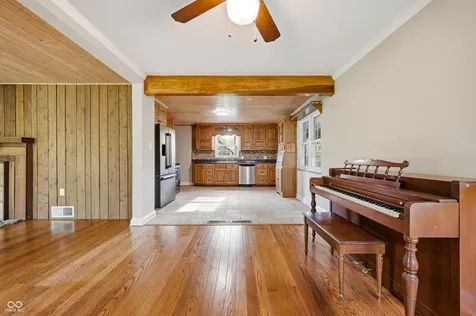 8131 Englewood Road Indianapolis IN 46240