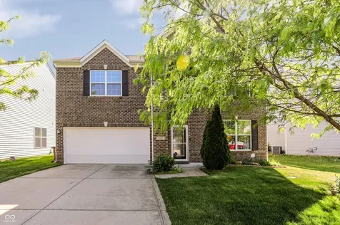 1930 Lakecrest Drive Columbus IN 47201