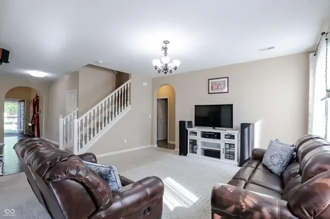 1930 Lakecrest Drive Columbus IN 47201