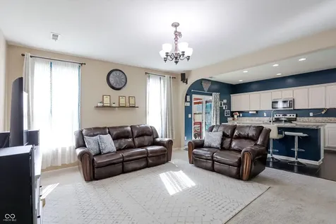 1930 Lakecrest Drive Columbus IN 47201