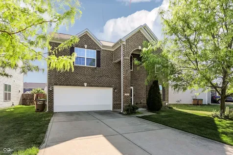 1930 Lakecrest Drive Columbus IN 47201