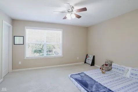 1930 Lakecrest Drive Columbus IN 47201