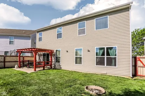 1930 Lakecrest Drive Columbus IN 47201