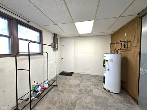 714 Spring Valley Court Indianapolis IN 46231