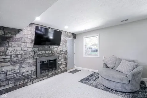 1289 Bayswater Lane Cicero IN 46034