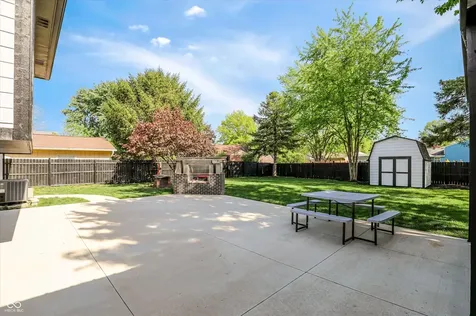 1289 Bayswater Lane Cicero IN 46034
