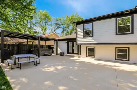 1289 Bayswater Lane Cicero IN 46034
