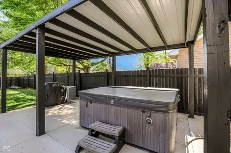 1289 Bayswater Lane Cicero IN 46034