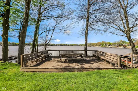 1289 Bayswater Lane Cicero IN 46034