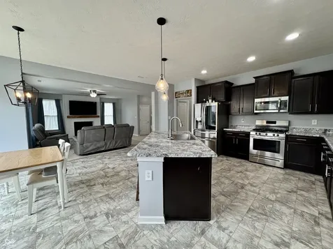 983 S Raylee Garden Drive New Palestine IN 46163