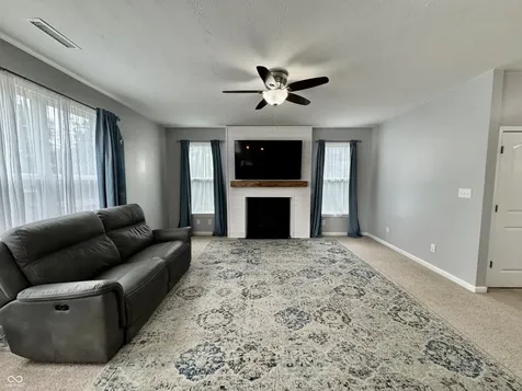 983 S Raylee Garden Drive New Palestine IN 46163