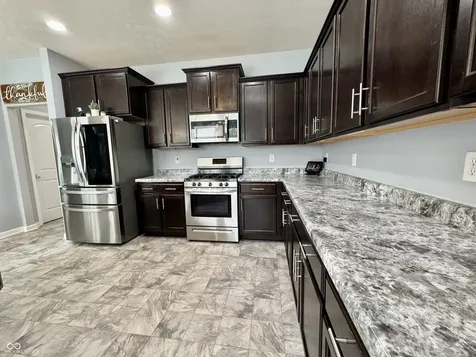 983 S Raylee Garden Drive New Palestine IN 46163