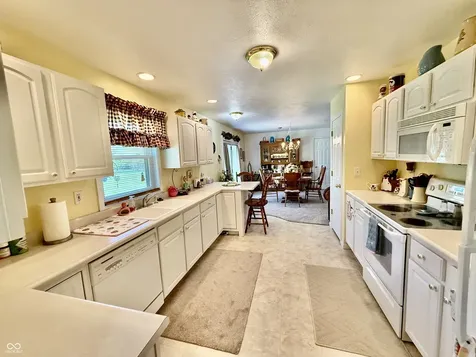 96 N Deer Cliff Drive Crawfordsville IN 47933