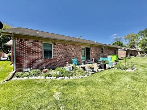 96 N Deer Cliff Drive Crawfordsville IN 47933