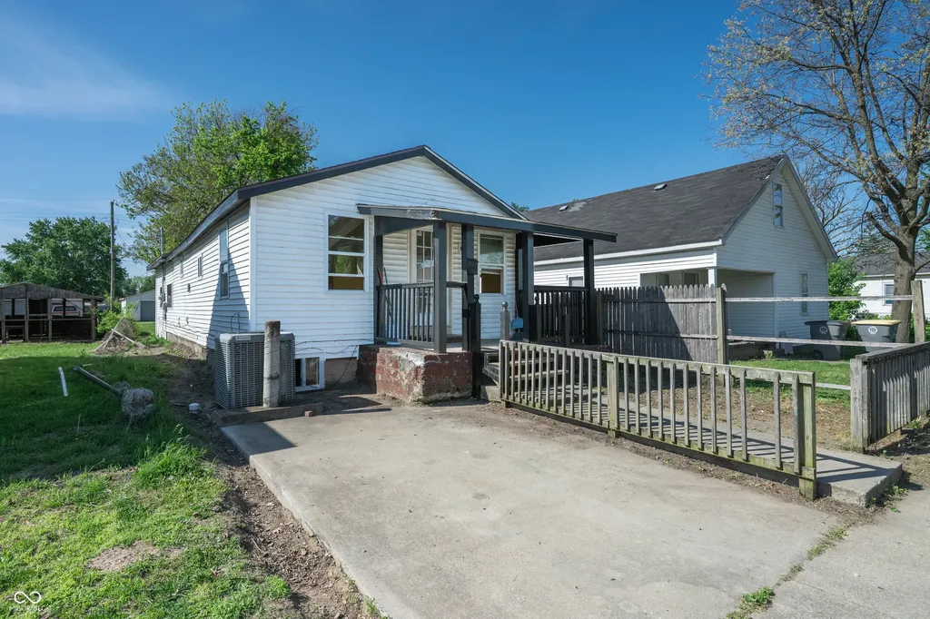 811 W Laurel Street Seymour IN 47274