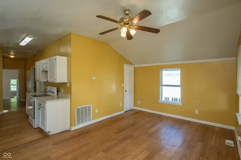 811 W Laurel Street Seymour IN 47274