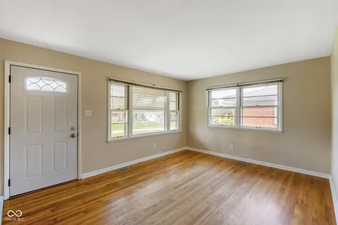 325 N 7th Avenue Beech Grove IN 46107