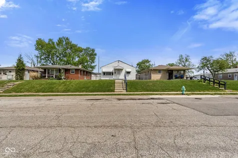 325 N 7th Avenue Beech Grove IN 46107