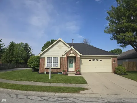 9979 Waterside Drive Noblesville IN 46060