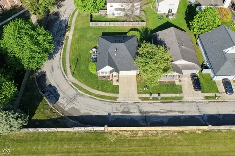 9979 Waterside Drive Noblesville IN 46060