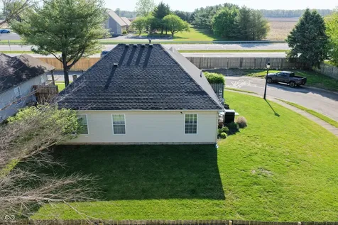 9979 Waterside Drive Noblesville IN 46060