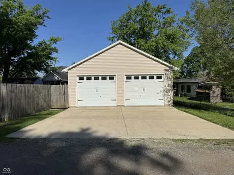 1107 S Brady Street Attica IN 47918