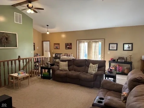 1107 S Brady Street Attica IN 47918