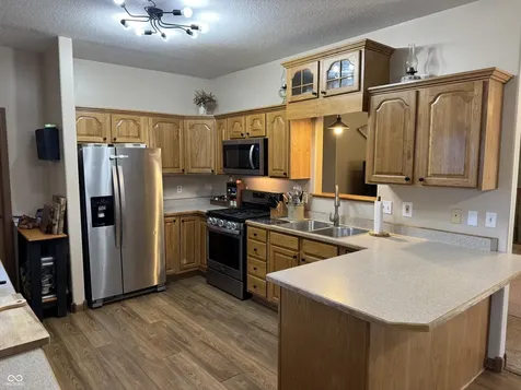 1107 S Brady Street Attica IN 47918