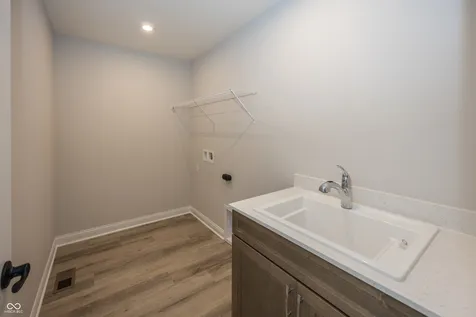 5591 Brook Hill Road Avon IN 46123