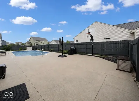 1619 Beacon Pointe Boulevard Brownsburg IN 46112