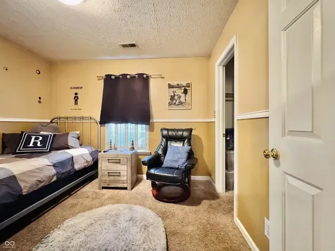 831 Queensgate Drive Greenwood IN 46143