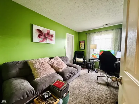 831 Queensgate Drive Greenwood IN 46143