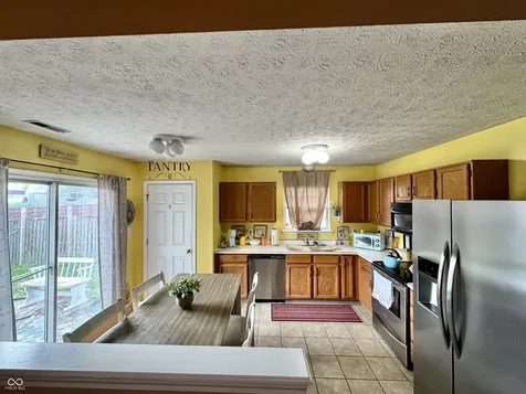 831 Queensgate Drive Greenwood IN 46143