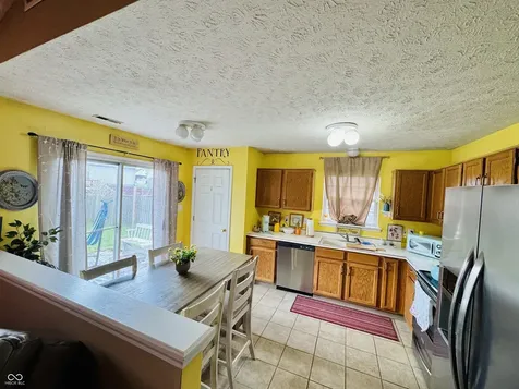 831 Queensgate Drive Greenwood IN 46143