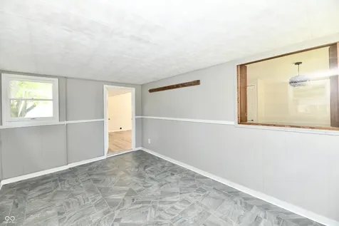 909 Independence Drive E Elwood IN 46036