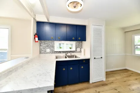 909 Independence Drive E Elwood IN 46036