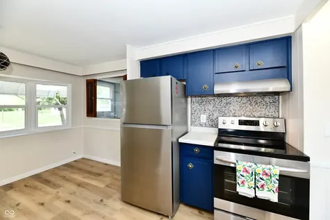 909 Independence Drive E Elwood IN 46036